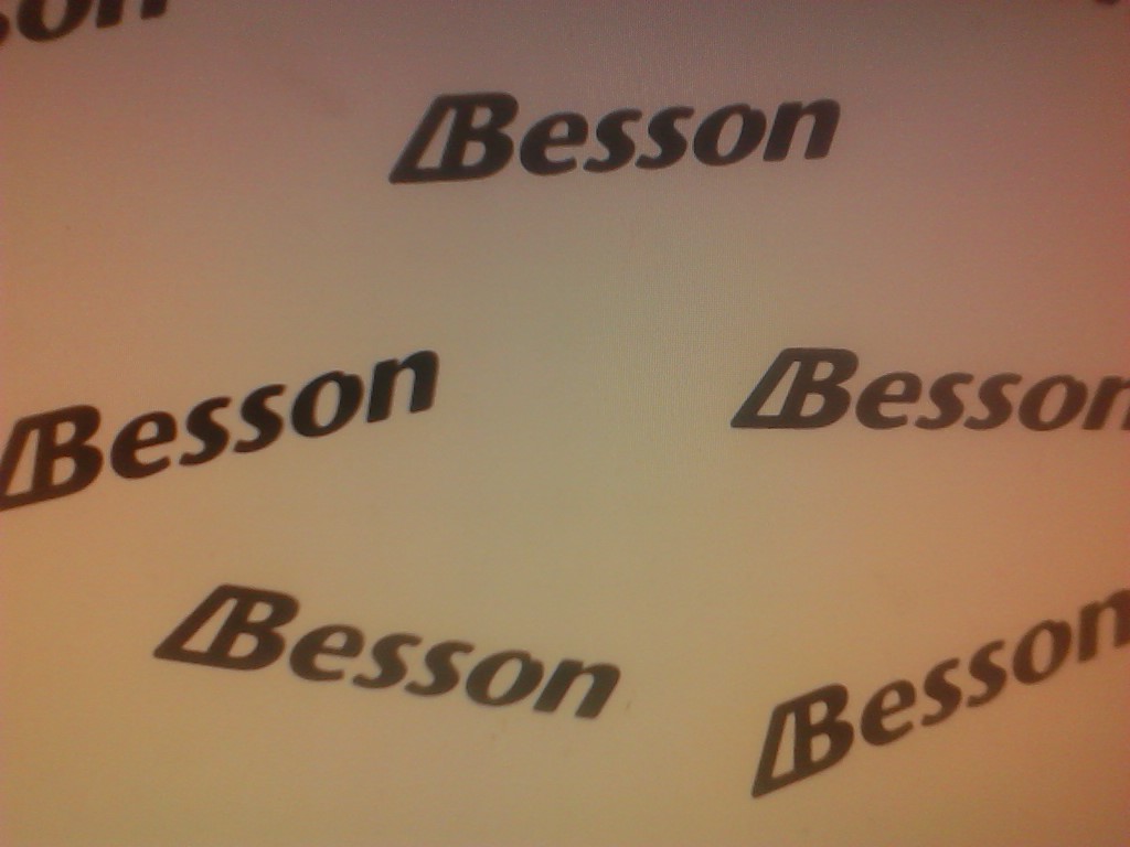 商标Besson压花